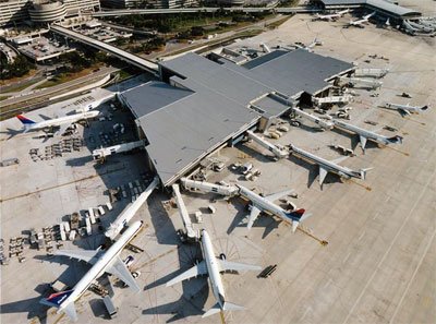 Tampa_int._airport_Airside_E.jpg